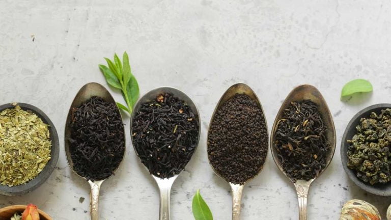 flavours of tea, spoons, ceylon tea