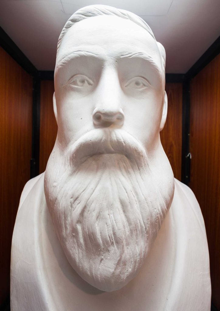 statue of james taylor, pioneer of ceylon tea